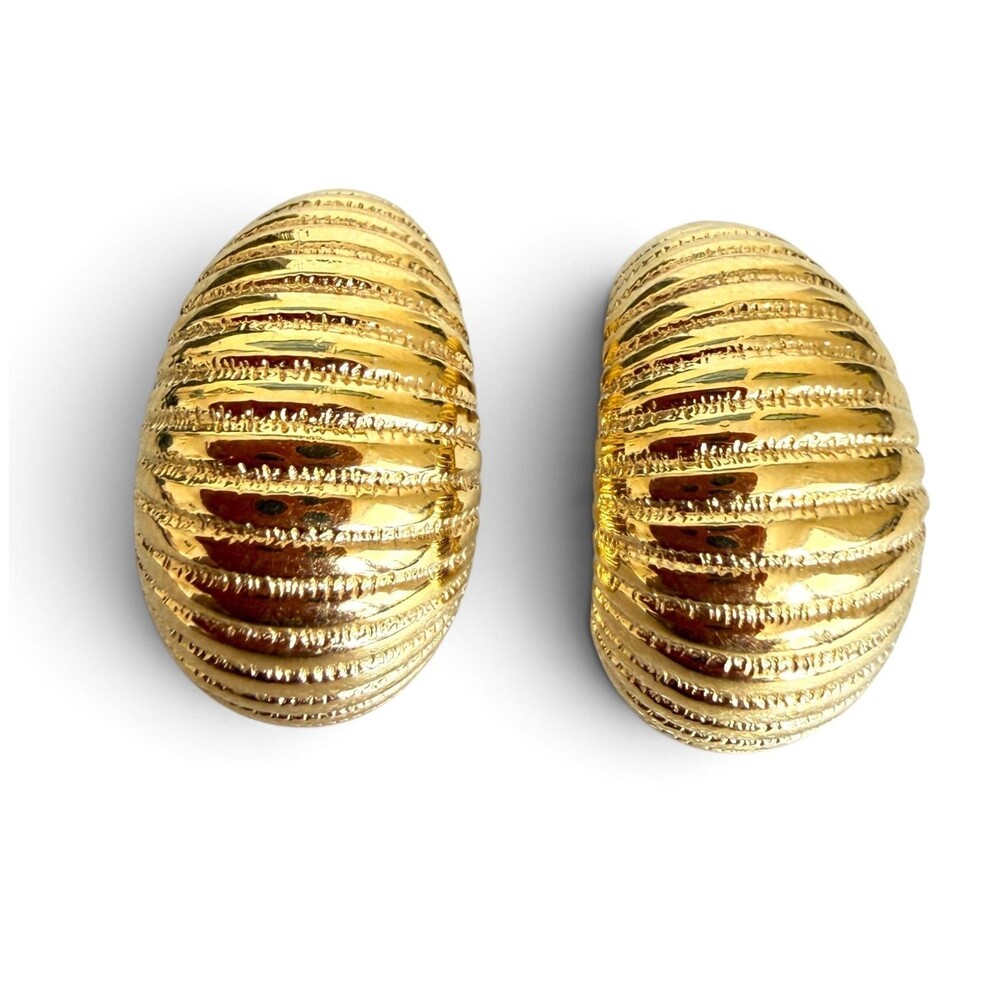 Vintage 1980s Monet Gold Tone Ribbed Shrimp Chunky Half Hoop Pierced Earrings D
